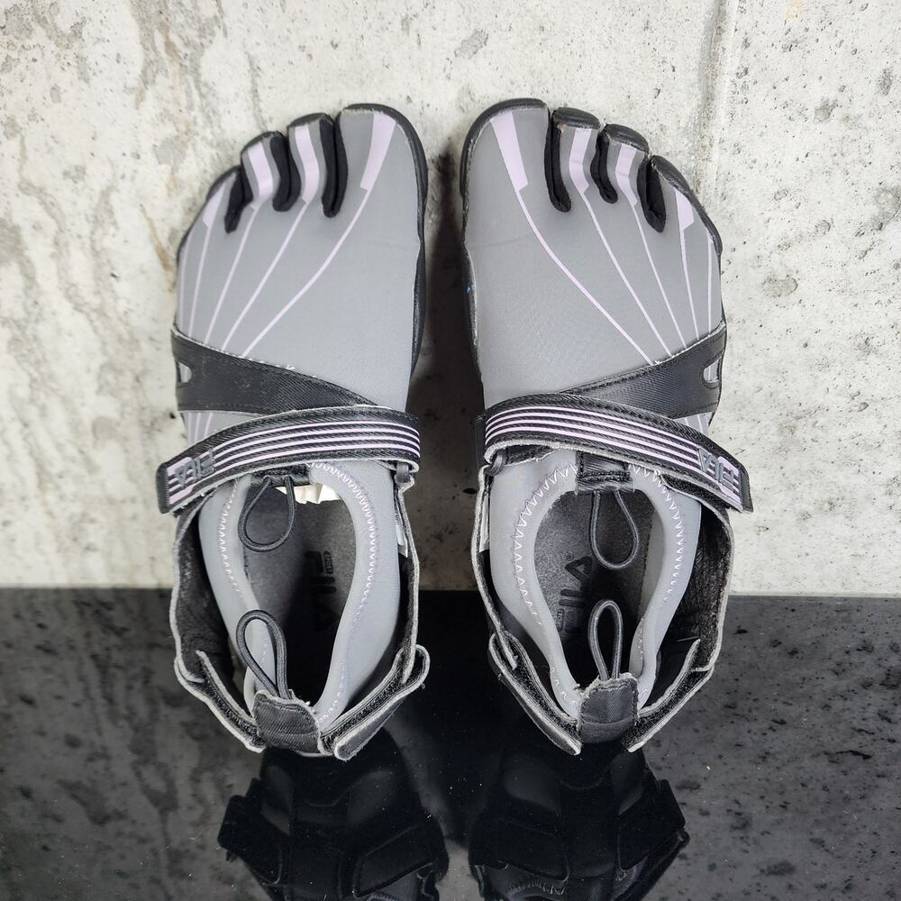 Fila Skeletoes Women's Size 7 Grey Minimalist Barefoot Toe Shoes Preowned